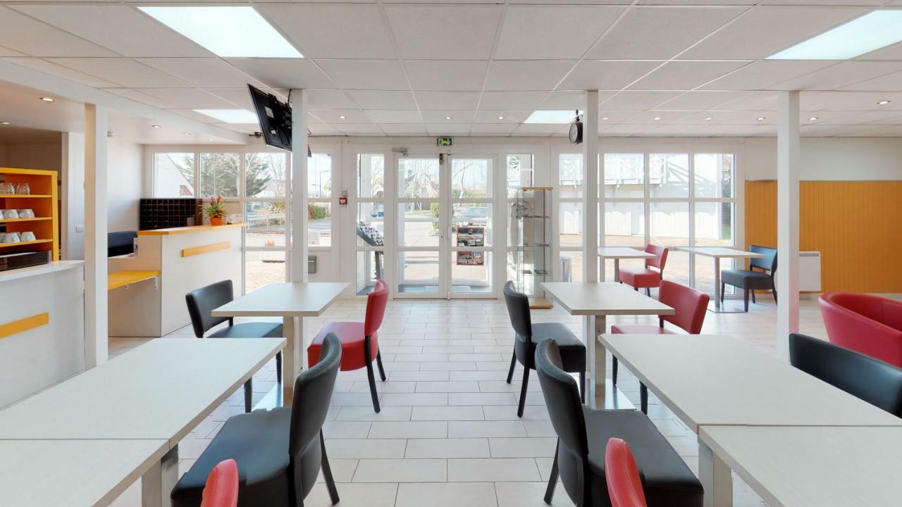 Kyriad Direct Acheres Exteriör bild